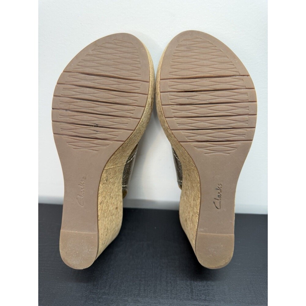 Clarks Wedge Sandals Womens Size 7 Aisley Tulip Gold Metallic Leather - Picture 8 of 12